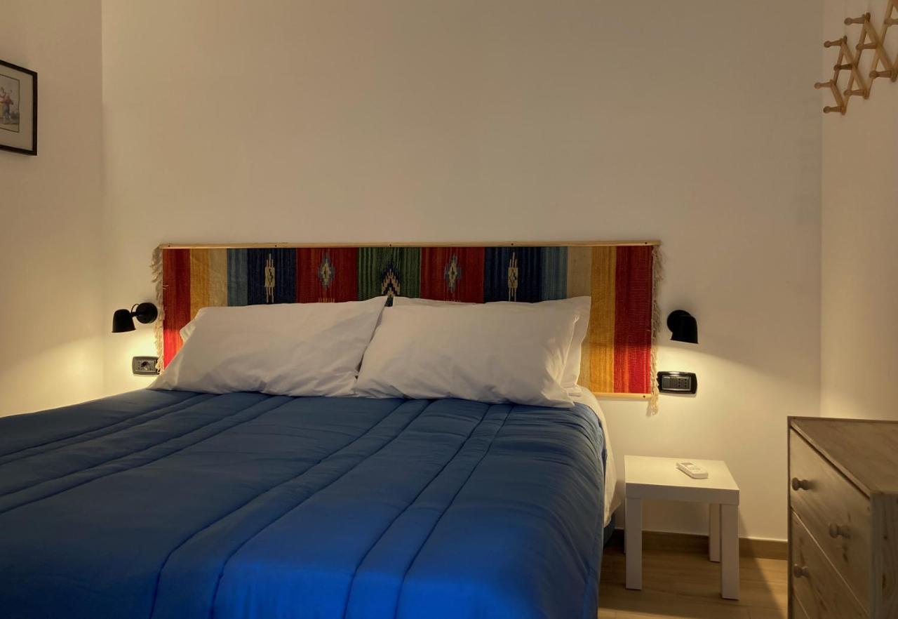 La Casa Blu Nel Cuore Storico Di Napoli מראה חיצוני תמונה