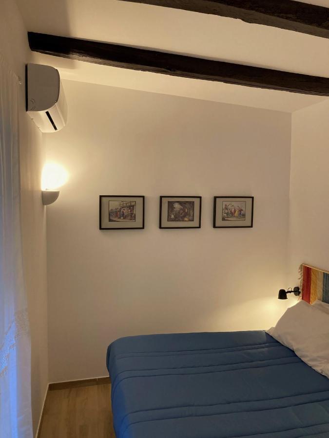 La Casa Blu Nel Cuore Storico Di Napoli מראה חיצוני תמונה